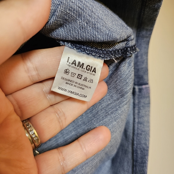 👍I.AM.GIA Ezra low waisted belt buckle jean denim mini skirt size S US - Picture 5 of 5